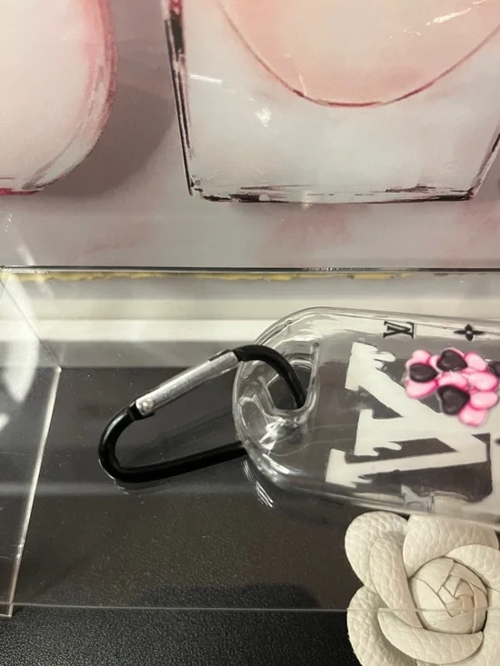 🆕FASHION Hand sanitizer Clear Bottle with Black Dripping LV Logo NWT - Picture 3 of 3